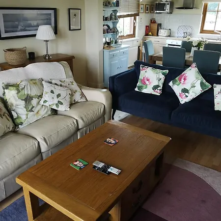 Σπίτι διακοπών Lakeside House In *