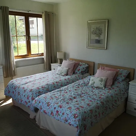 Lakeside House In Holiday home Drumshanbo