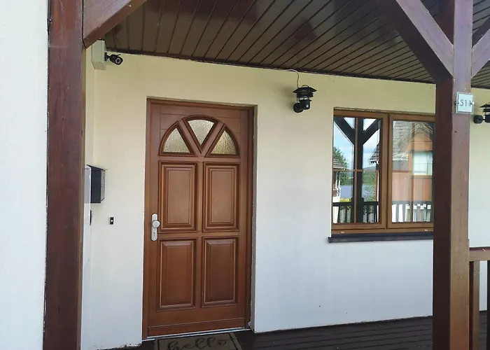 بيت للعطل Lakeside House In *
